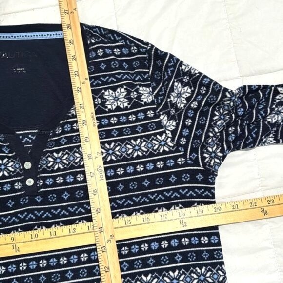 Nautica Womens Snowflake Pajama Set L V-Neck Winter Print - Picture 9 of 10